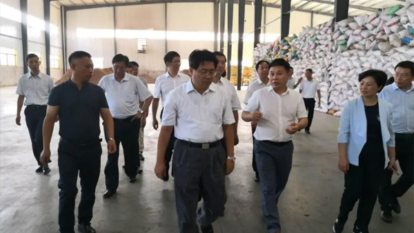 湖南省副省長(zhǎng)隋忠誠(chéng)調(diào)研貴太太，稱(chēng)贊貴太太助力產(chǎn)業(yè)扶貧，并鼓勵(lì)貴太太爭(zhēng)做行業(yè)標(biāo)桿